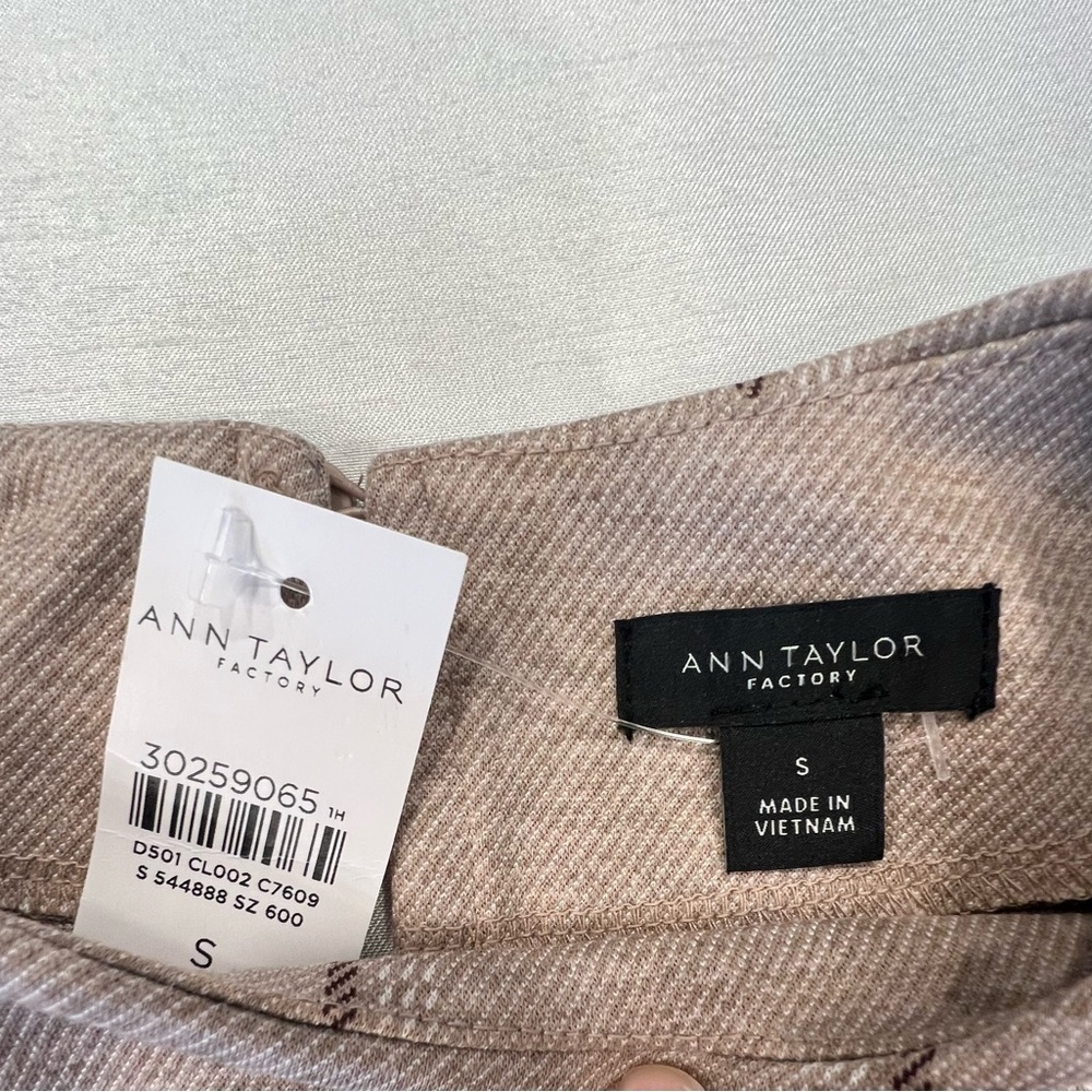 Ann Taylor Factory Taupe Grid Sweater - Picture 10 of 10